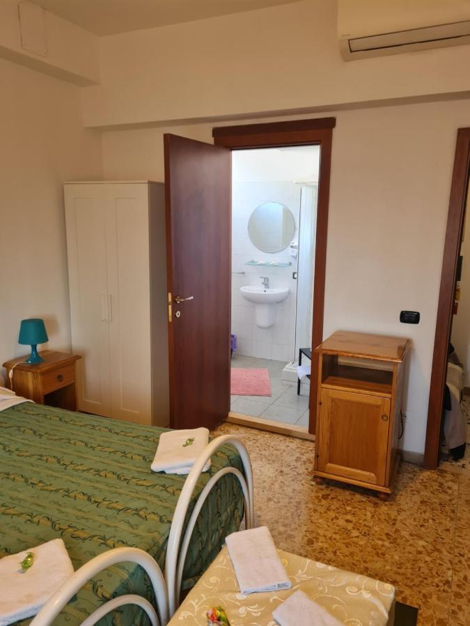 La Palazzina Hotel Рим Екстериор снимка