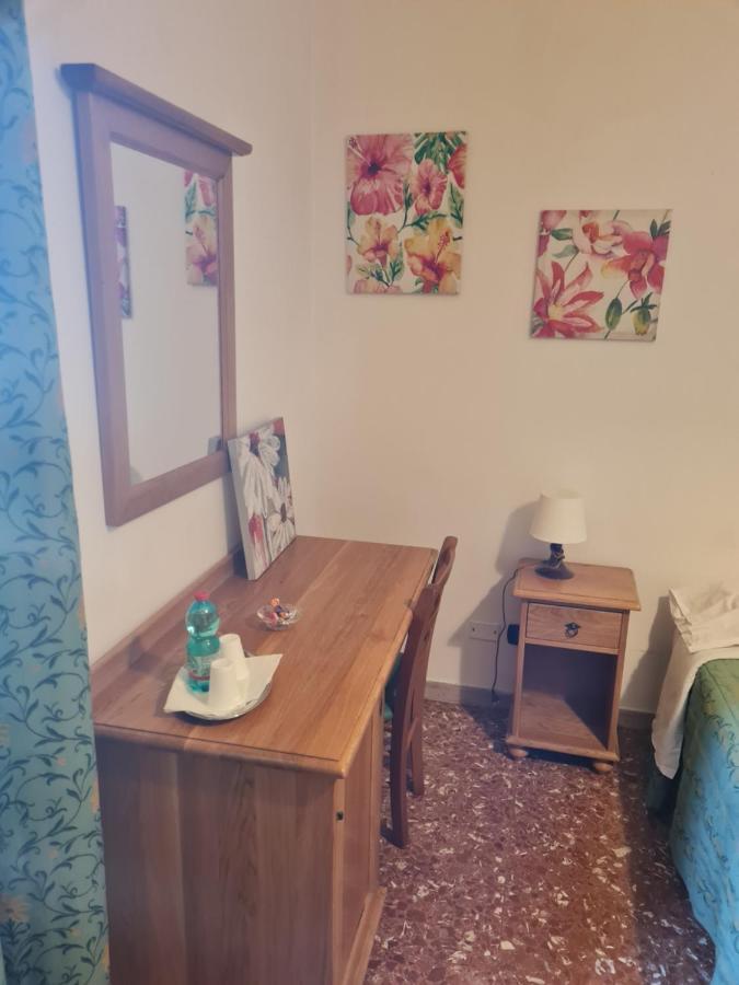 La Palazzina Hotel Рим Екстериор снимка