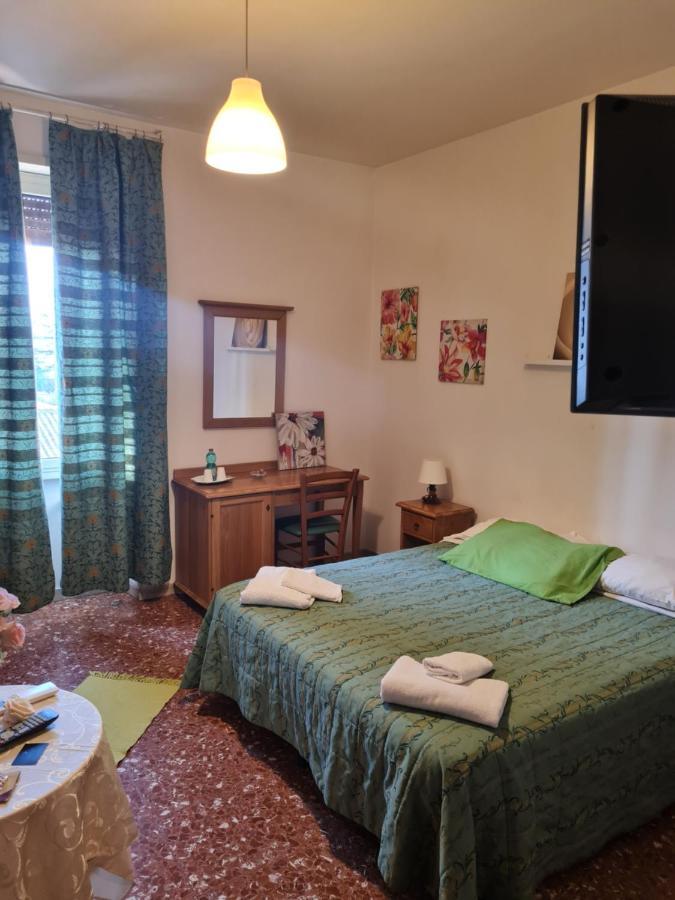La Palazzina Hotel Рим Екстериор снимка