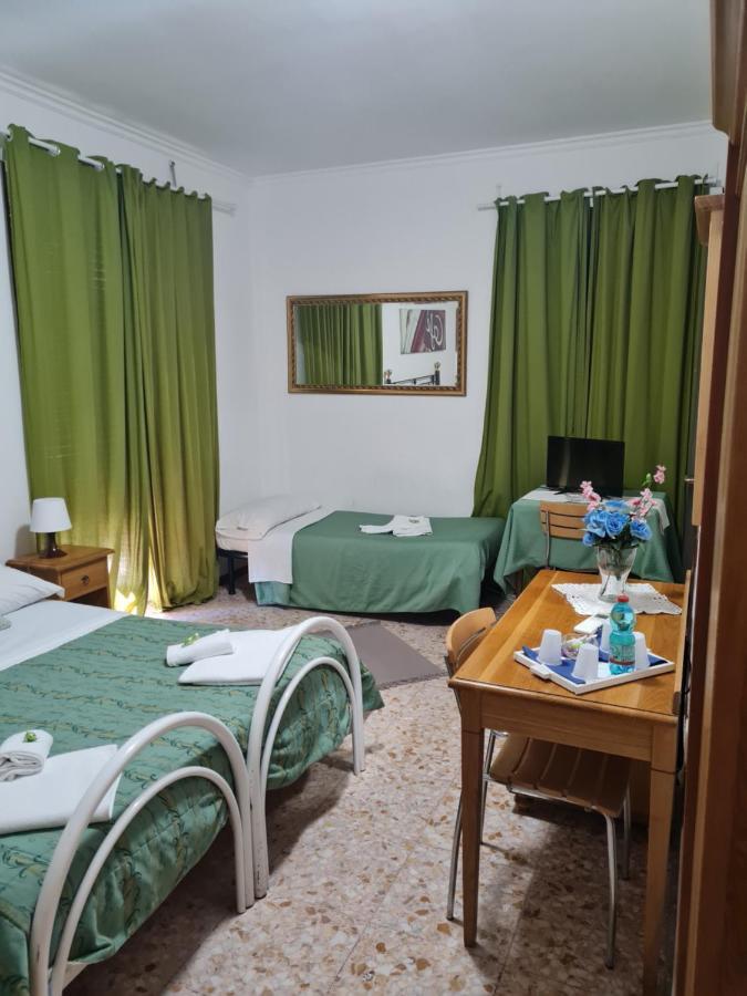 La Palazzina Hotel Рим Екстериор снимка