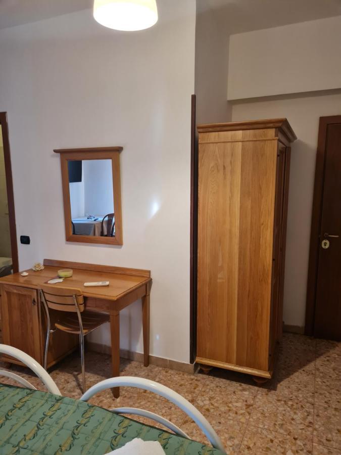 La Palazzina Hotel Рим Екстериор снимка