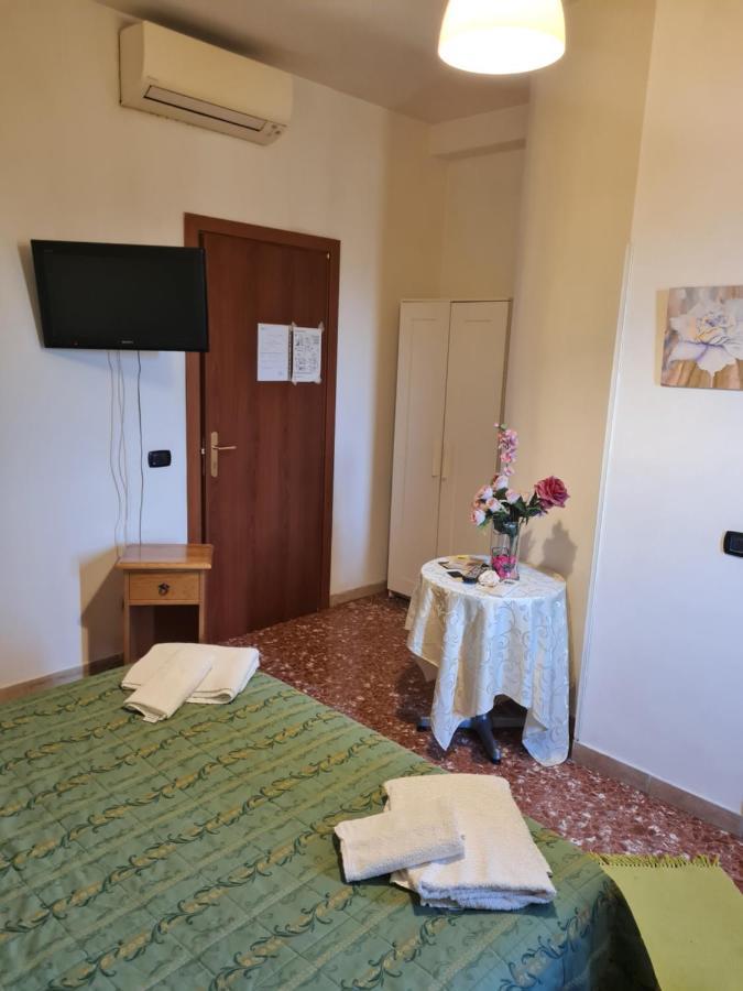 La Palazzina Hotel Рим Екстериор снимка