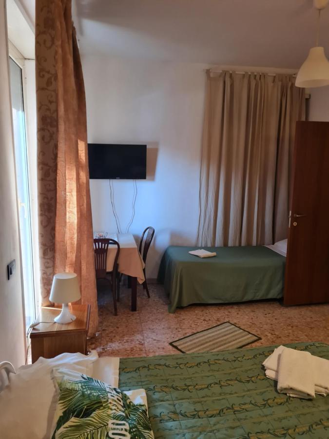 La Palazzina Hotel Рим Екстериор снимка