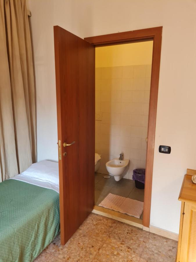 La Palazzina Hotel Рим Екстериор снимка